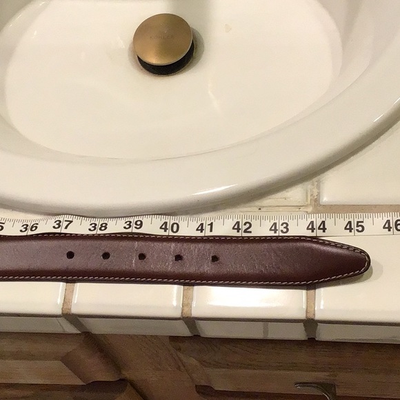 Kirkland signature 38/40 full grain leather belt used - Picture 10 of 13